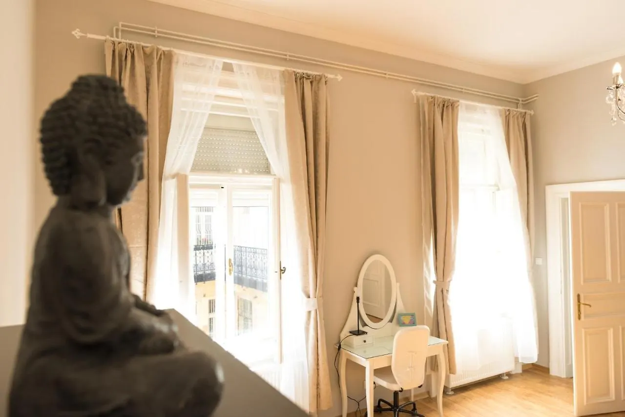 Apartamento R38 - Artists Luxury Home Budapeste