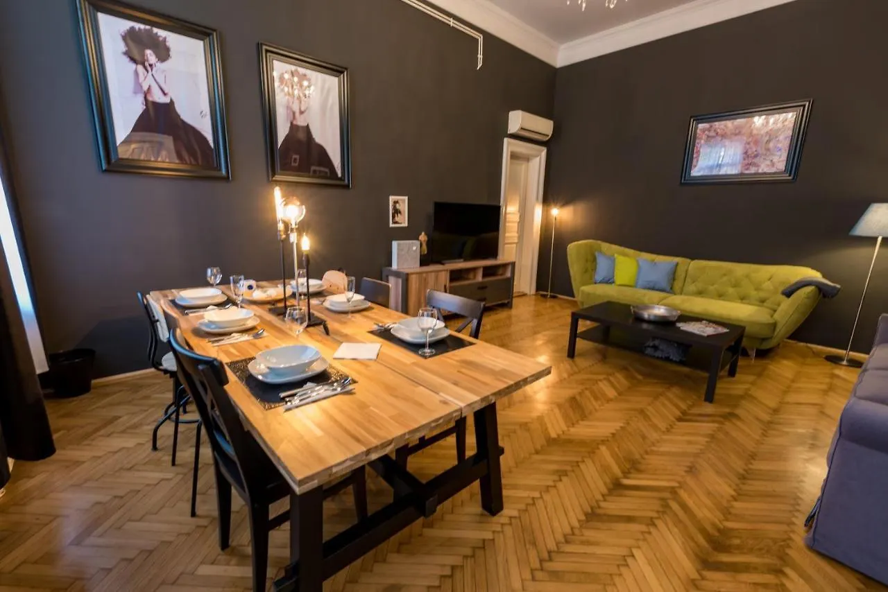 Apartamento R38 - Artists Luxury Home Budapeste Hungria