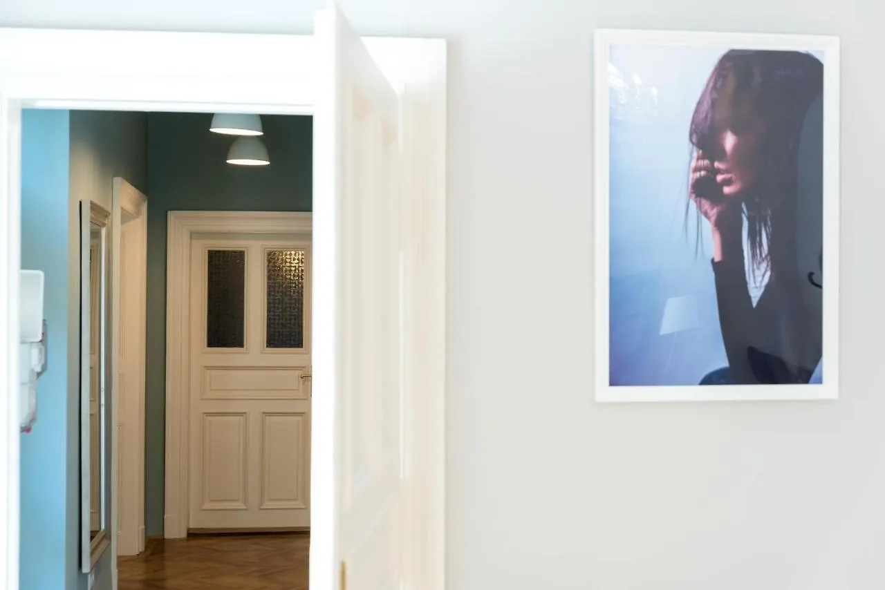 R38 - Artists Luxury Home Budapest Apartment