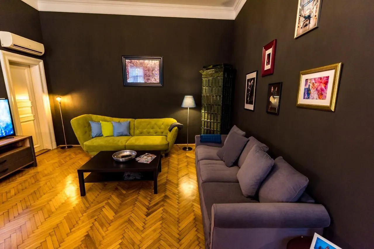 R38 - Artists Luxury Home Budapest Apartment