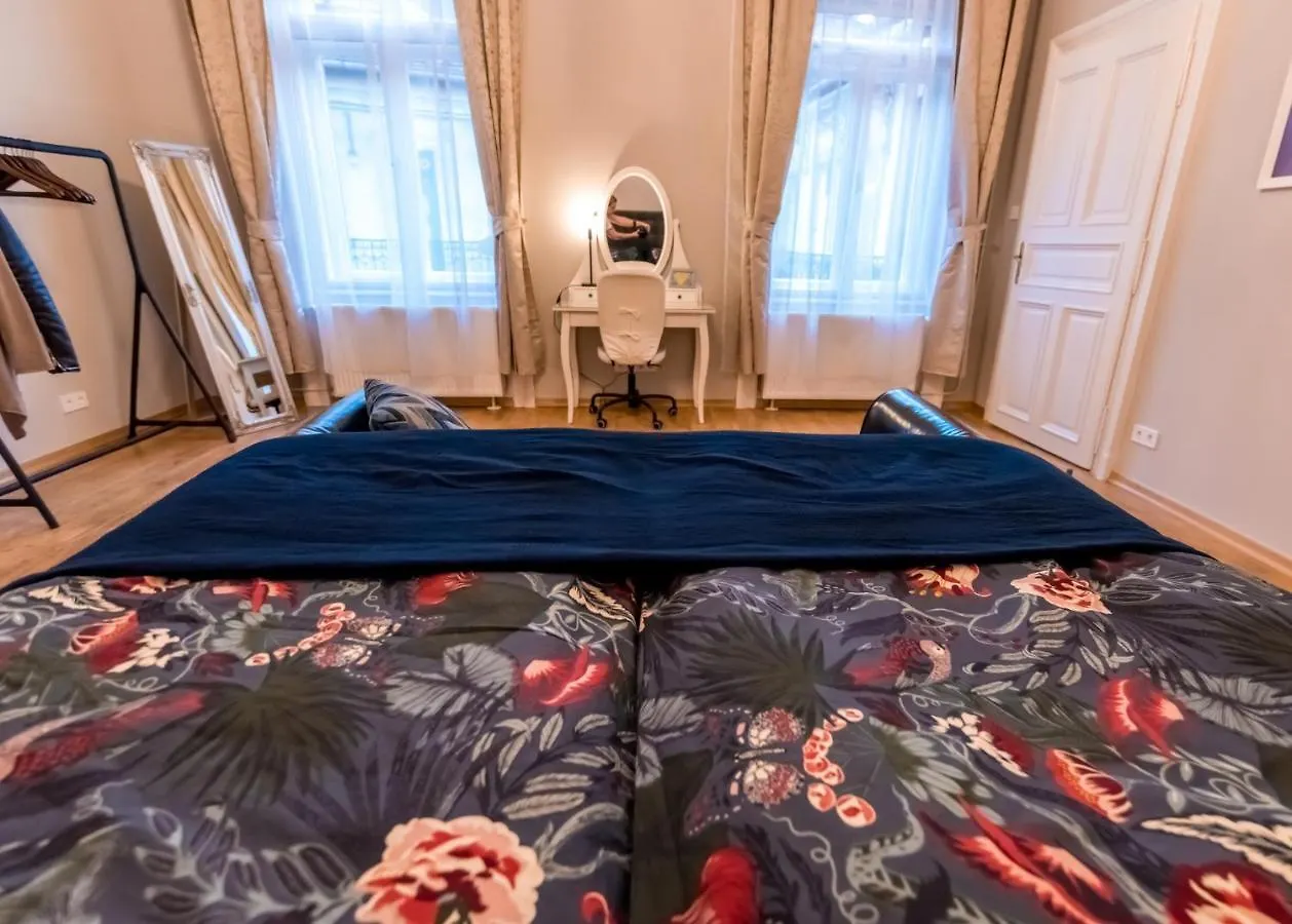 Apartment R38 - Artists Luxury Home Budapest