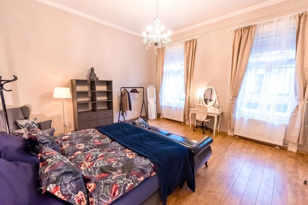 Apartment R38 - Artists Luxury Home Budapest