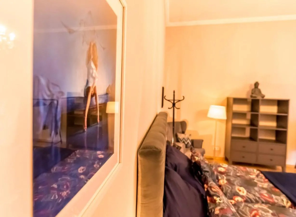 R38 - Artists Luxury Home Budapest