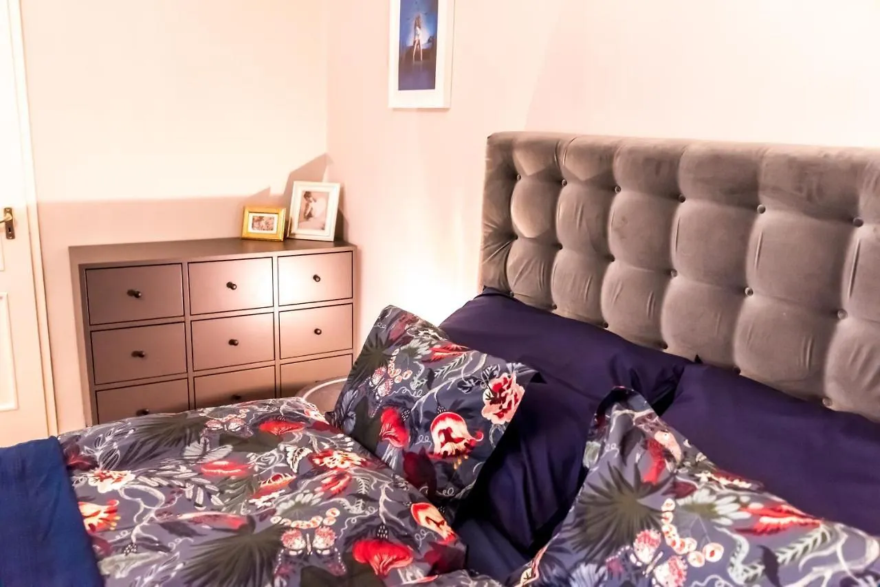 R38 - Artists Luxury Home Budapest Apartment