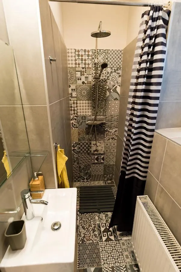 R38 - Artists Luxury Home Budapest