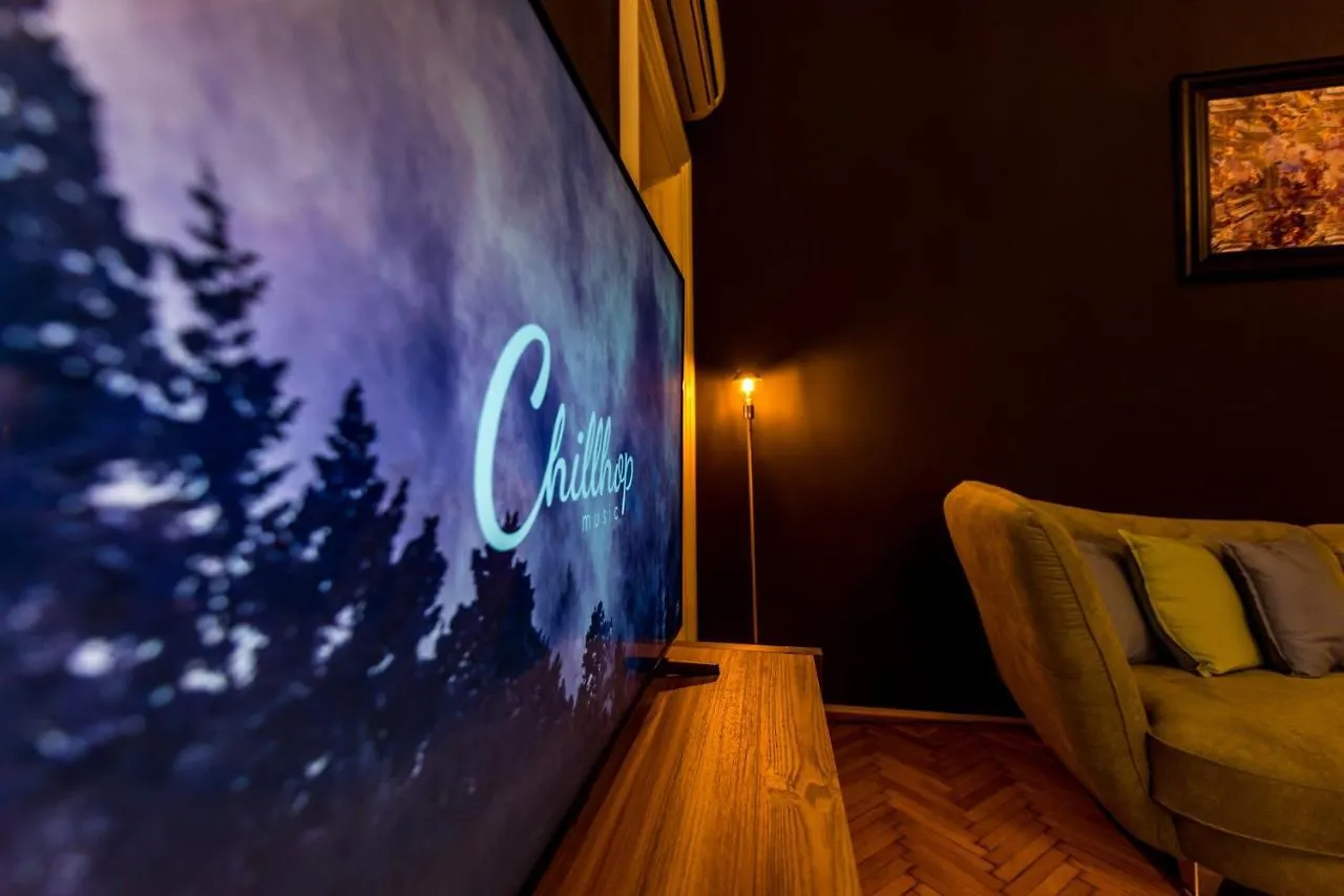 R38 - Artists Luxury Home Budapest Hungary