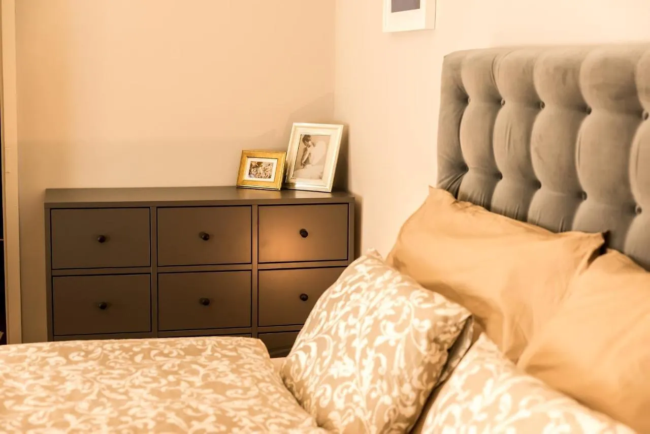 R38 - Artists Luxury Home Budapest Hungary