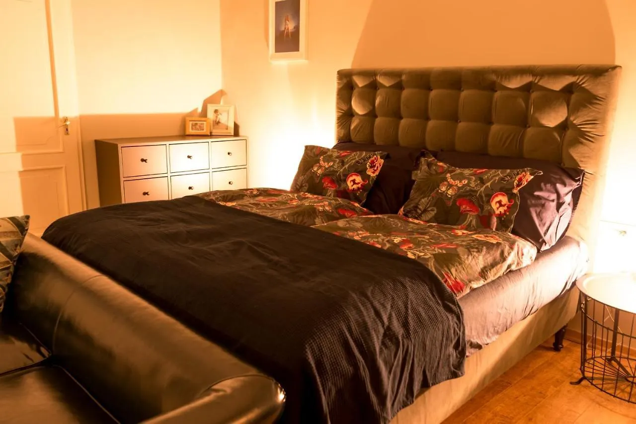 R38 - Artists Luxury Home Budapest Apartment