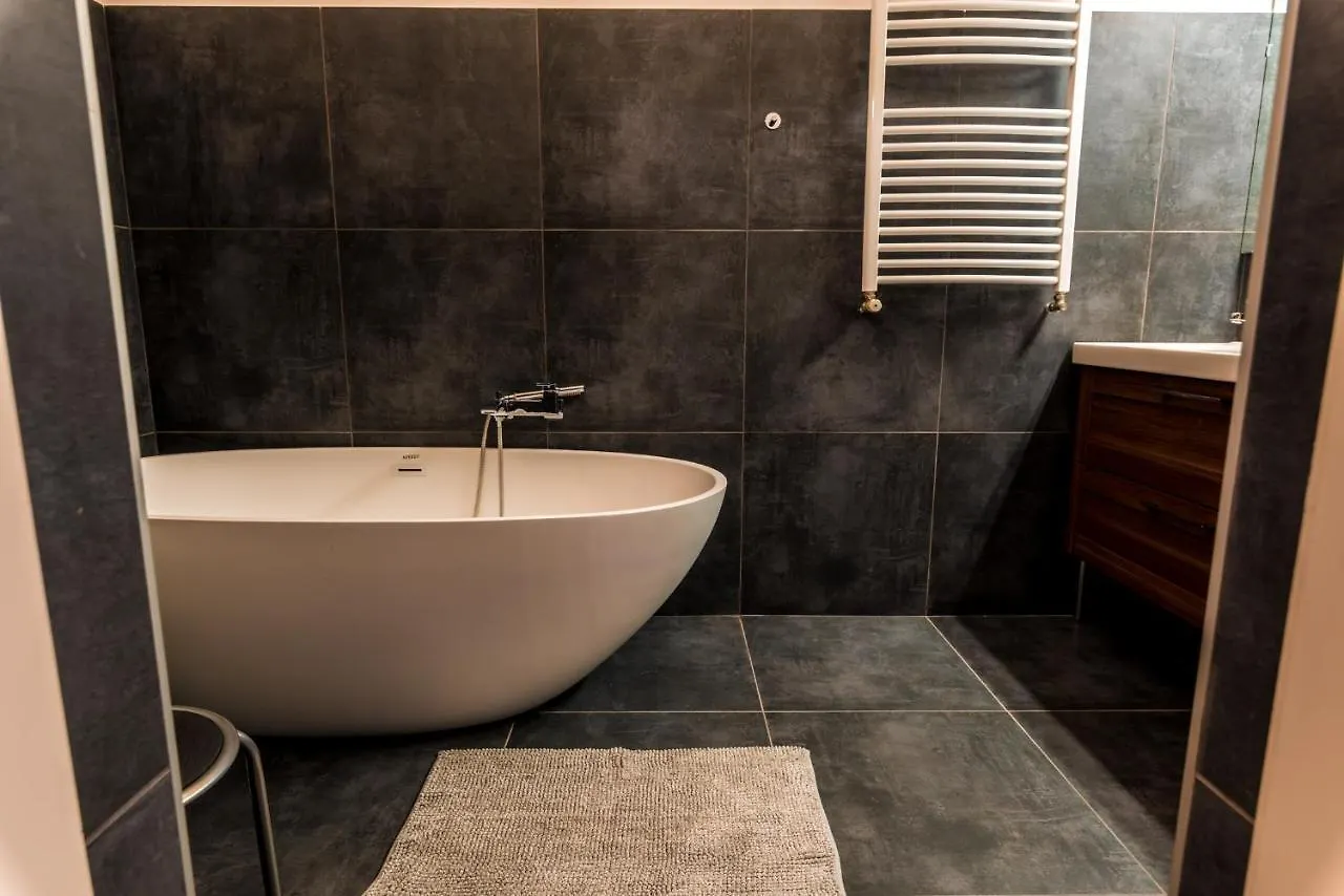 R38 - Artists Luxury Home Budapest Apartment