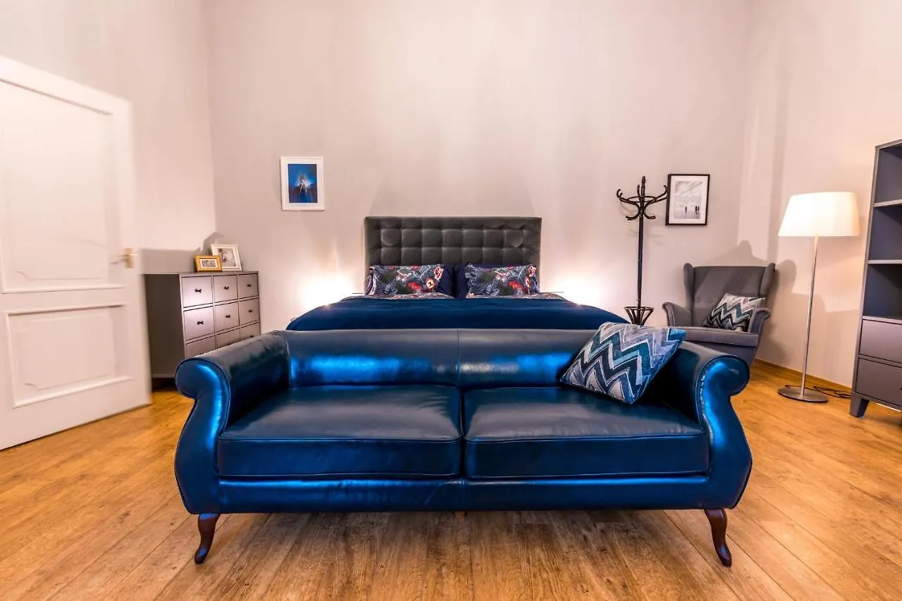 R38 - Artists Luxury Home Budapest Apartment