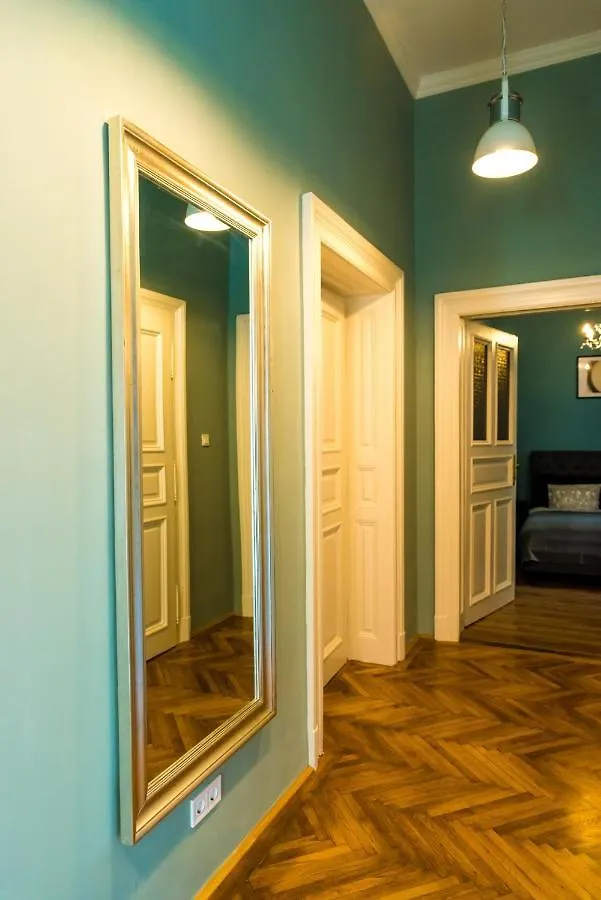 R38 - Artists Luxury Home Budapest 0*,  Hungary
